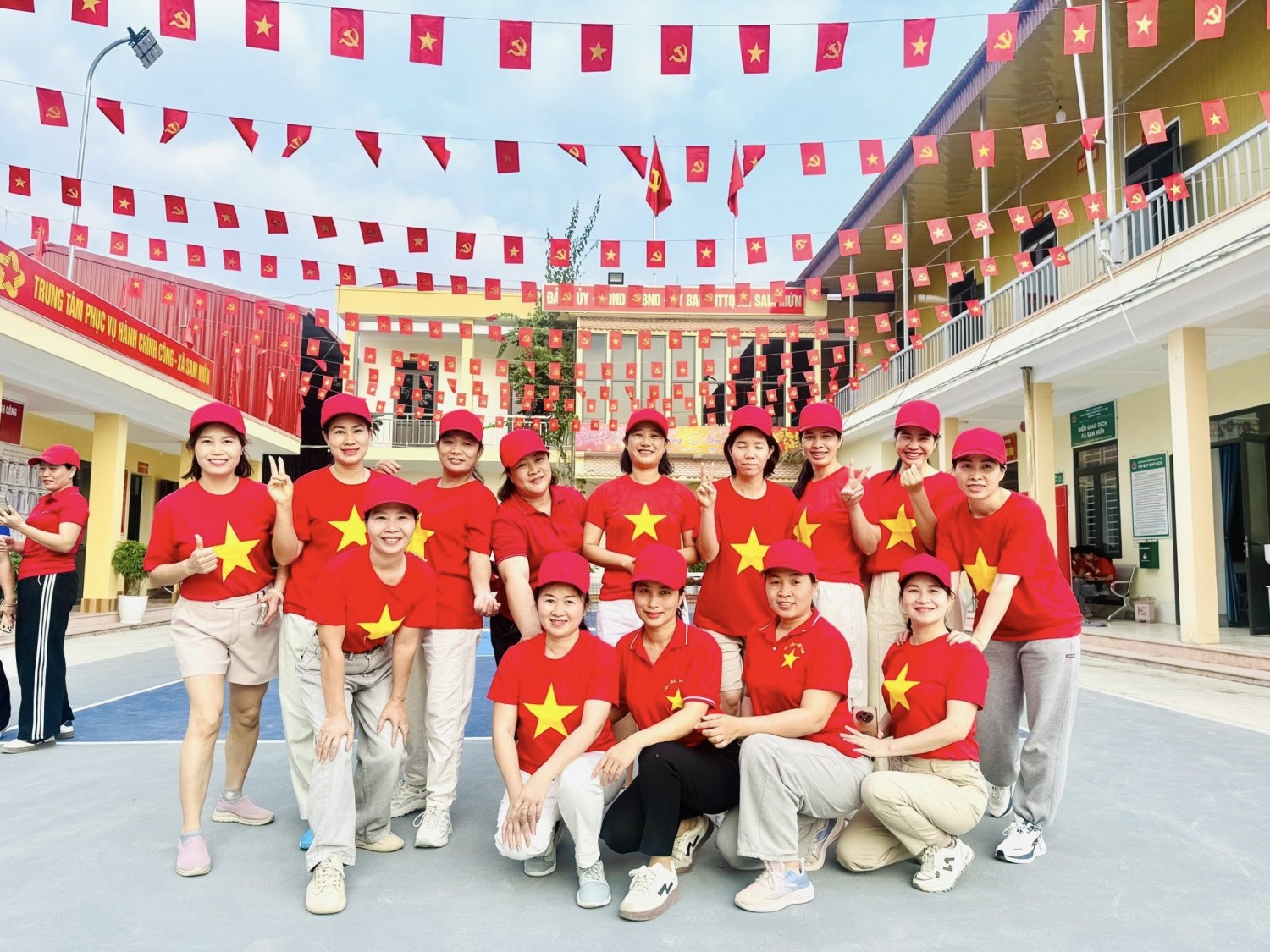 Cám bộ giáo viên, nhân viên  ​Hưởng ứng Ngày Chạy Olympic năm 2026 ​